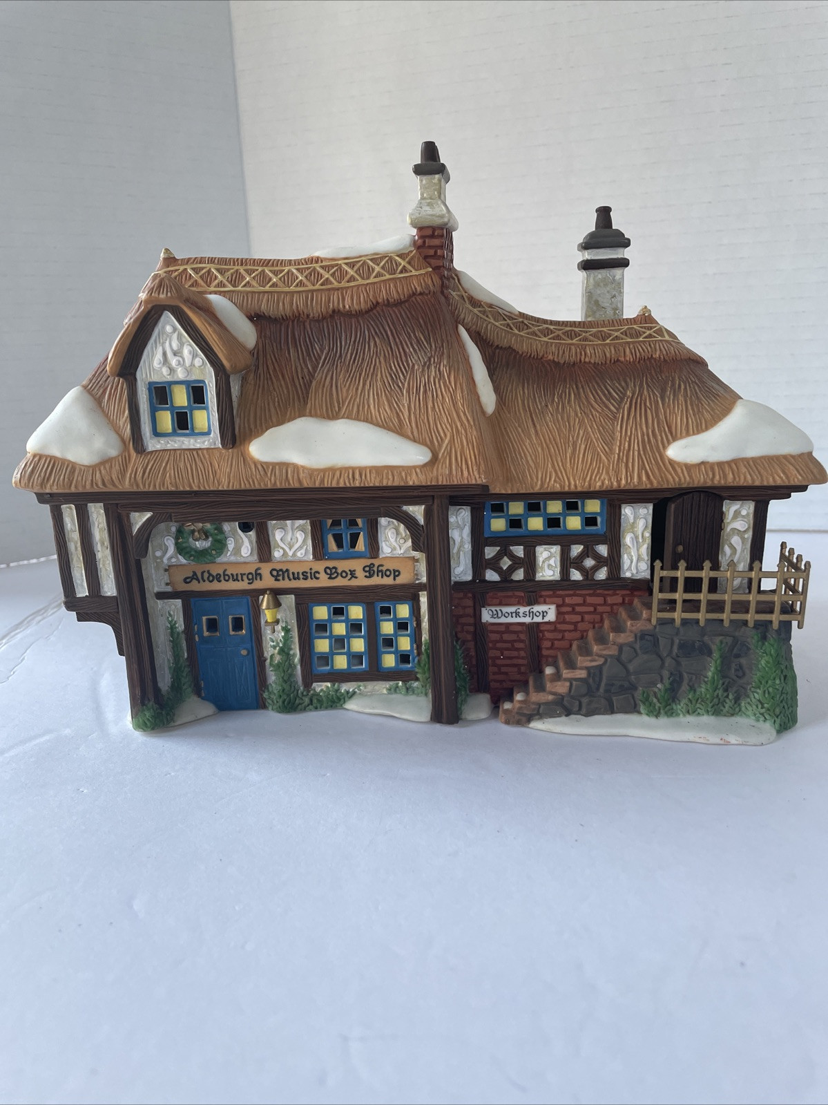 Dept 56 Aldeburgh Music Box Shop