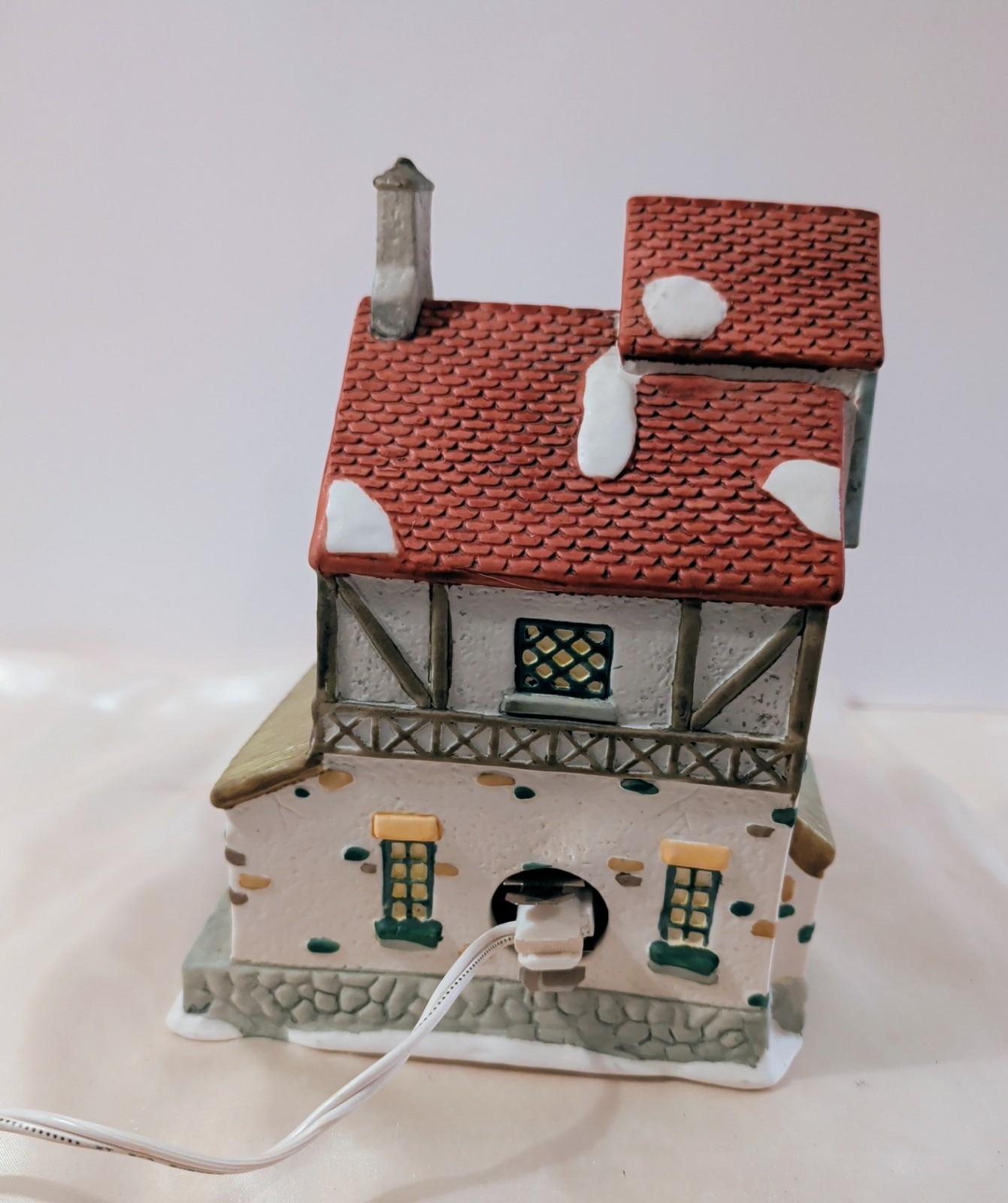Dickens Collectable Christmas Village Towne Series Hand Painted 1995 No Box Vtg