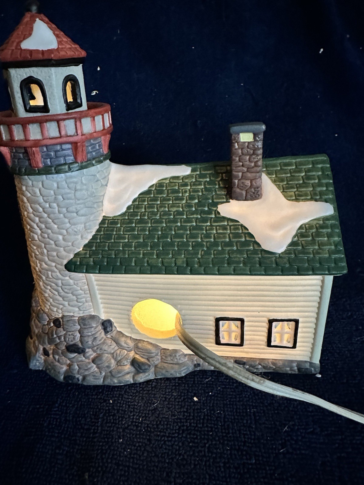 Heartland Valley Village Porcelain Lighthouse W/Keeper’s Cottage Coastal Village