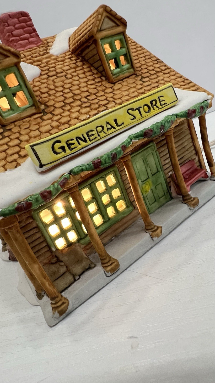 Dept 56 “ General Store” New England Village Series 65307 Retired 1986 Excellent