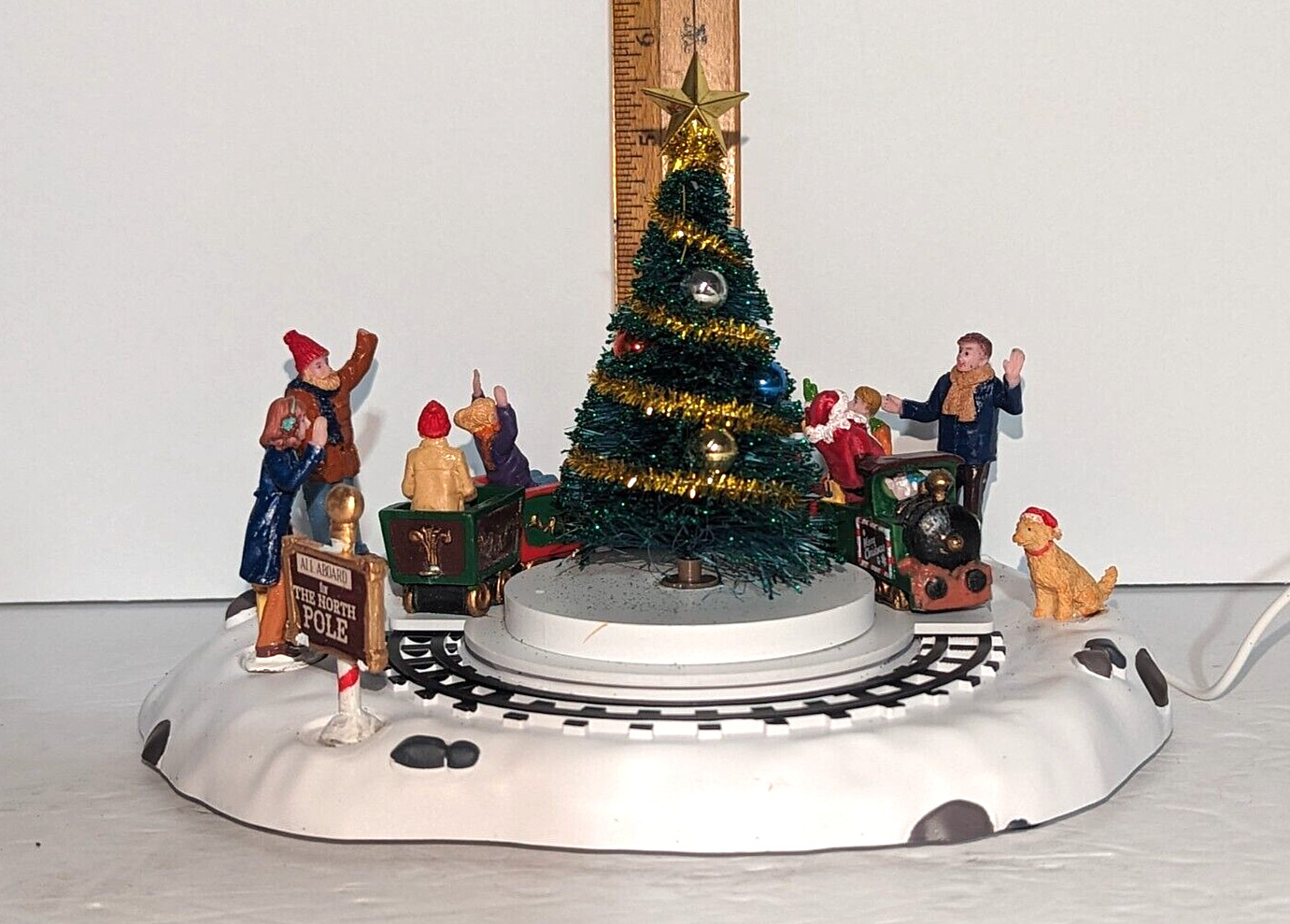 Lemax Santa’s Animated Kiddie Train Rotates Around Christmas Tree North Pole Kid