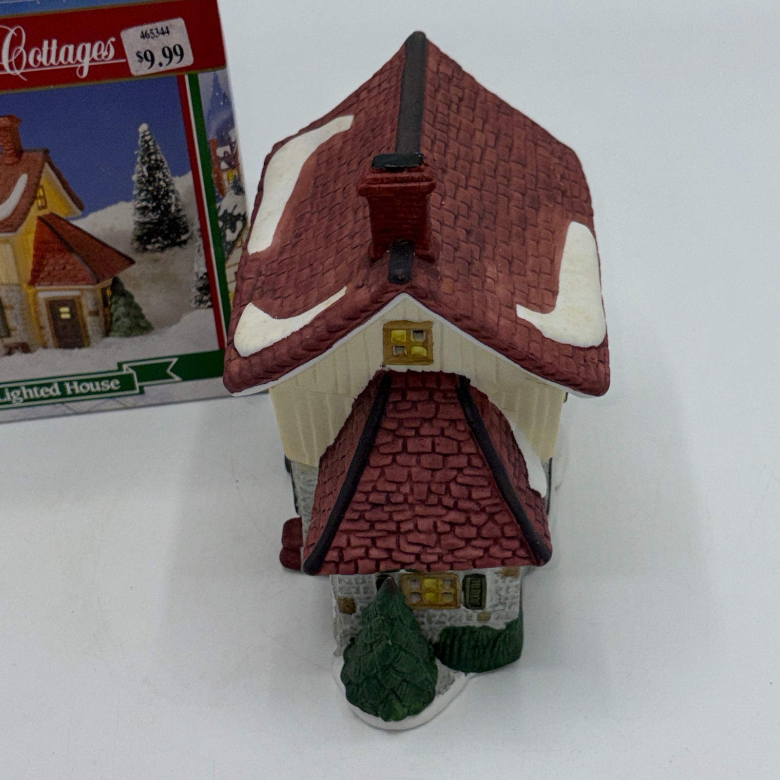 Winter Valley Cottages Porcelain Lighted House INN w/ Box