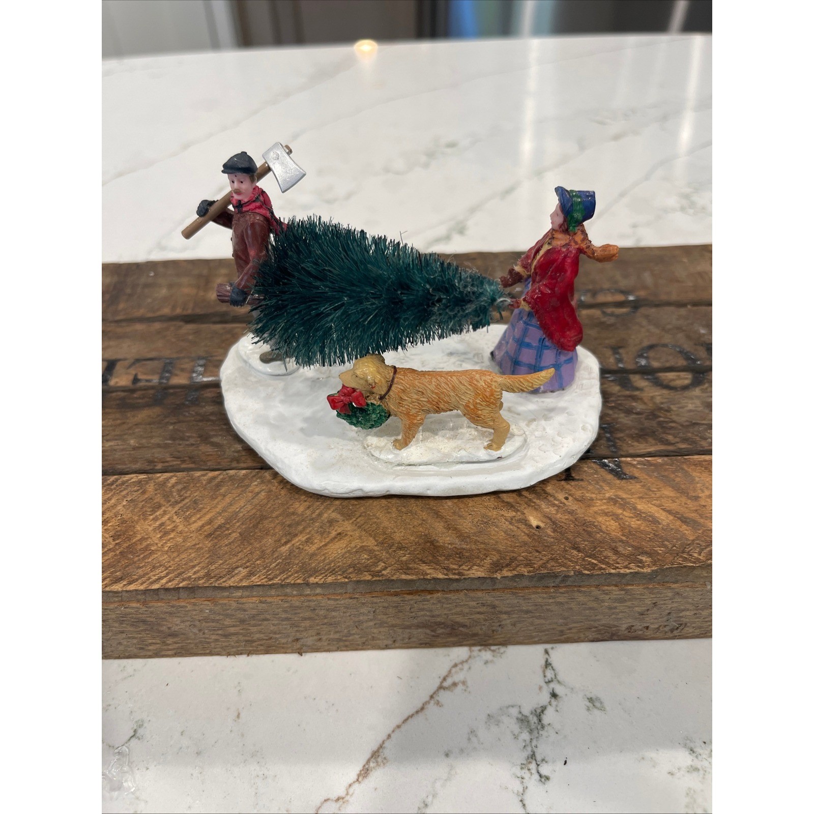 Lemax Caddington Village Our First Christmas Tree Figurine 1202 Victorian Scene