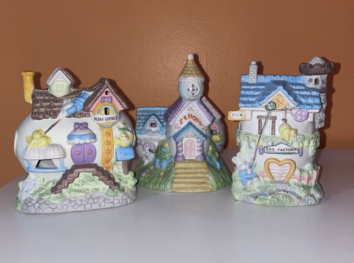 Easter Village three-piece unbranded ceramic