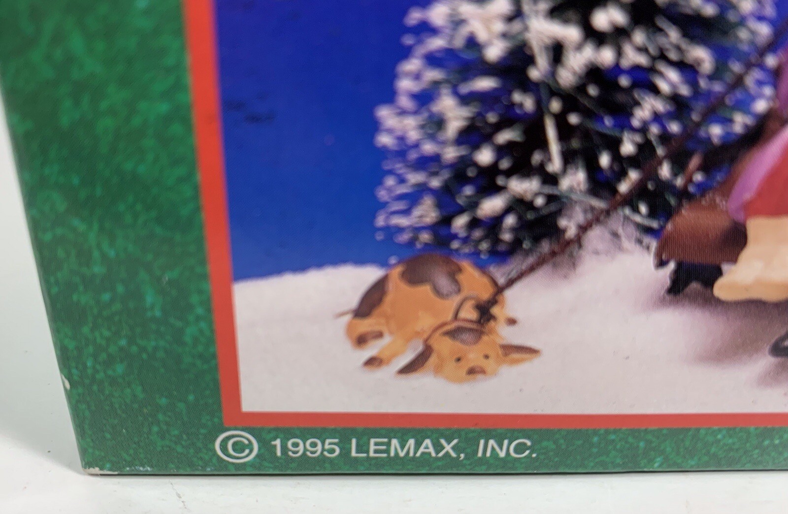 Park Bench People Dog Christmas Tree Scene Village Figurine 1995