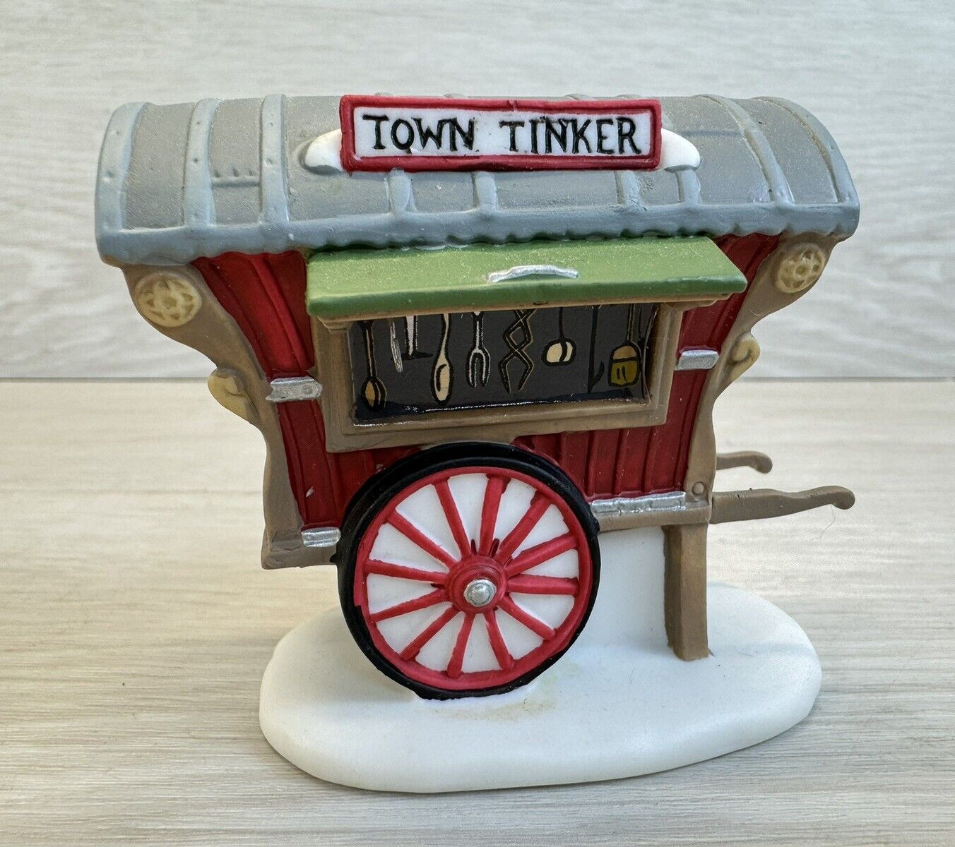 Department 56 Town Tinker #56464 Set of 2 Heritage Village Retired w Pans