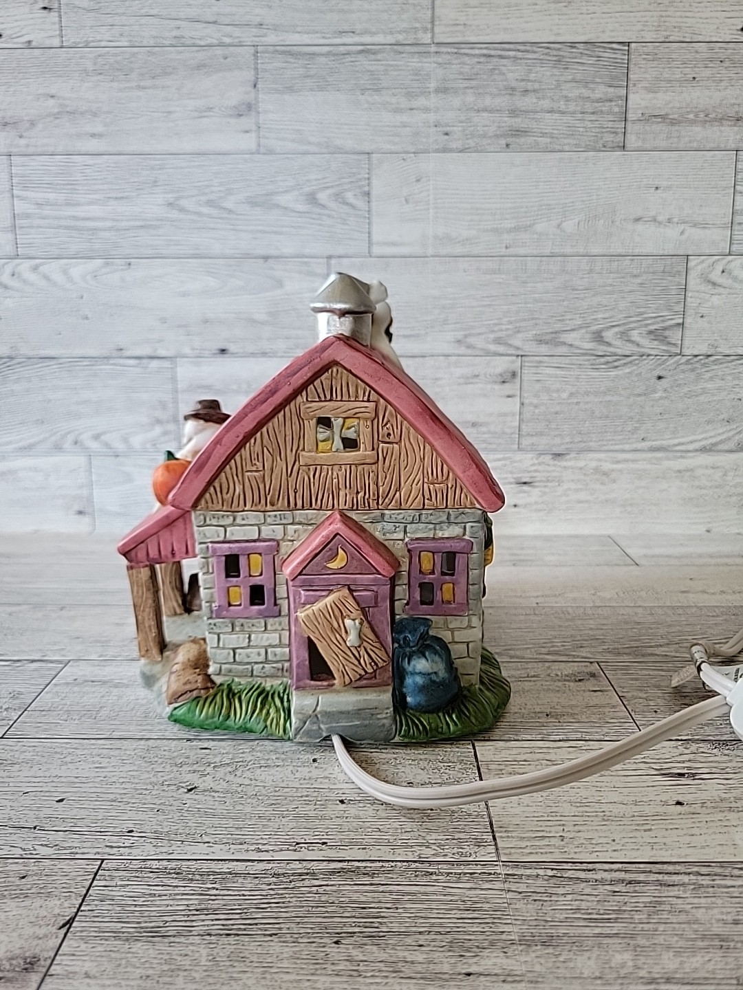 Porcelain Halloween Village Light-Up Haunted Farm House Works Cord VTG Lighted