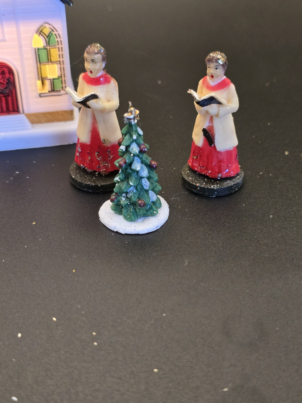 Cobblestone Corners Miniature WINTER CHURCH CHAPEL Village Battery Lighted + Lot