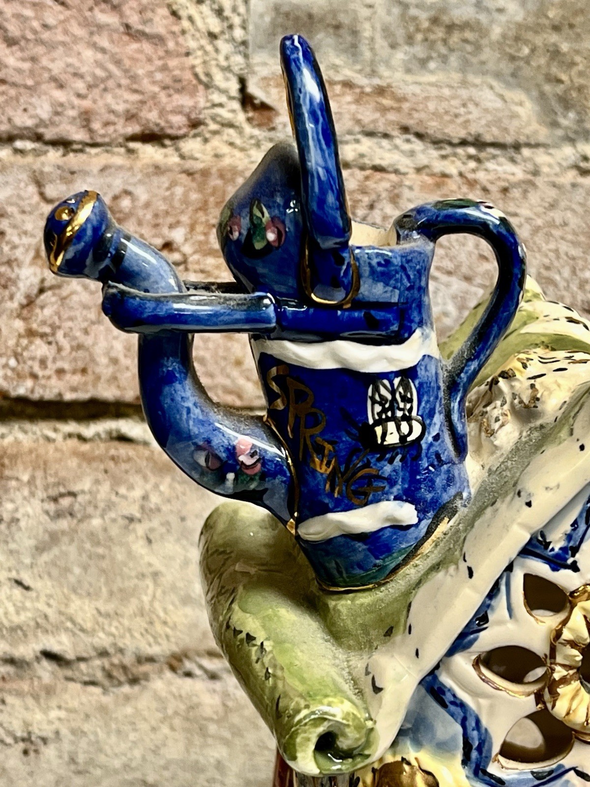 2001 Blue Sky Claywork Water Pitcher Roof House Heather Goldminc w/ Trivet Base