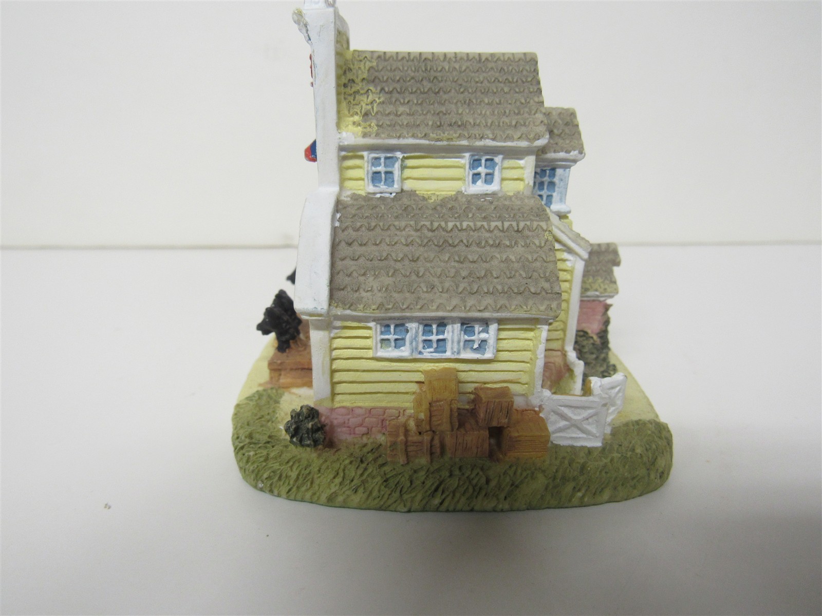 Liberty Falls Americana Collection 1997 Berghoff Butcher Shop AH131 Ships Free