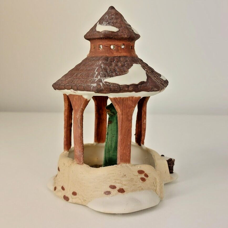 Dept. 56 Heritage Village “Village Well and Holy Cross” #6547-1 In Original Box