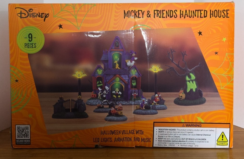 Disney Mickey & Friends Haunted House Halloween Village 9-Piece Set Lights NEW