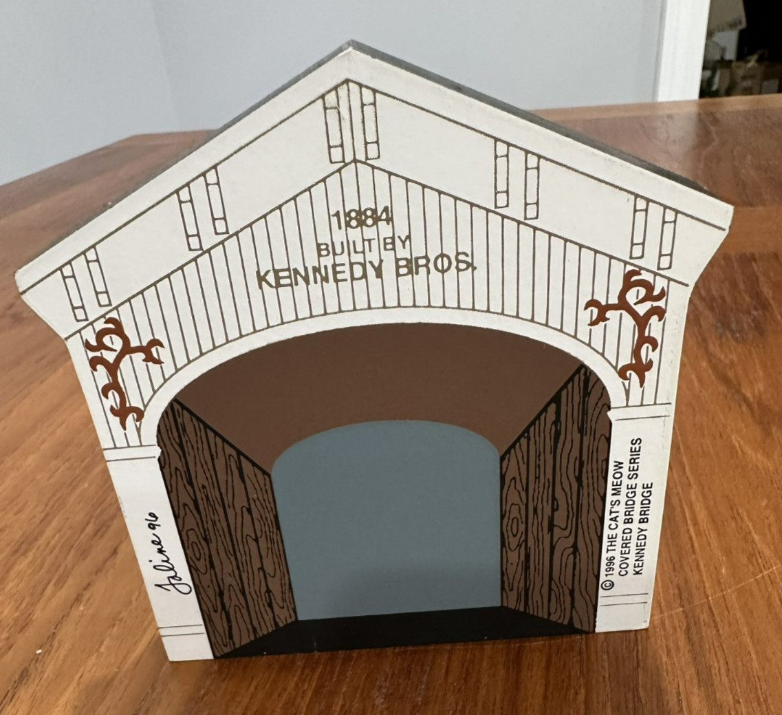 Vintage 1996 Cat’s Meow Village – Kennedy Bridge Covered Bridge Series #2-2