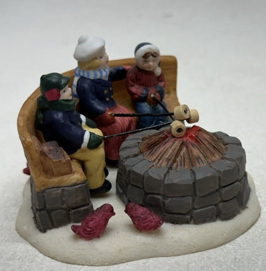 2001 Hershey’s Holiday Village Making Smores Tree Lot Christmas Figurine 2 LOT