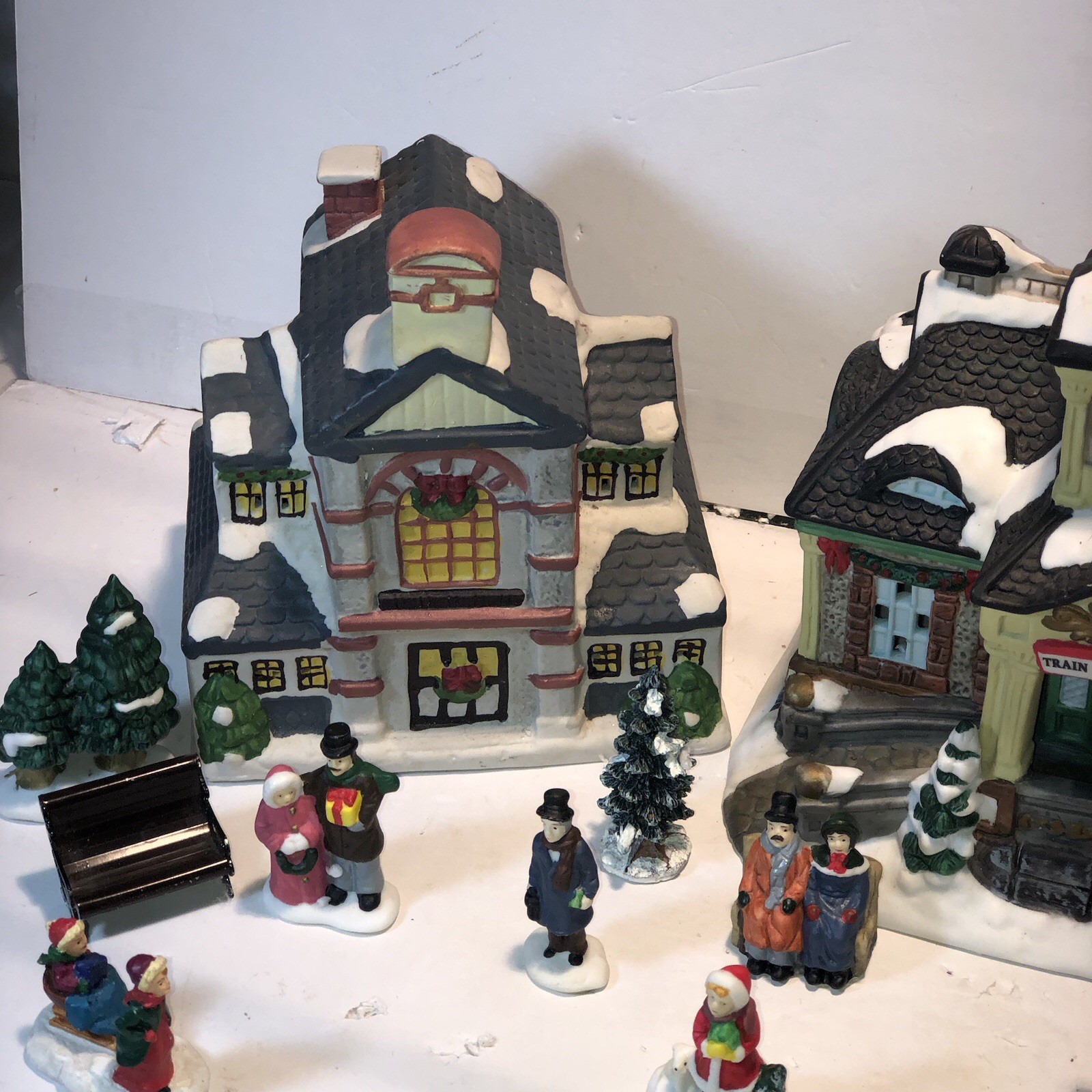 Galleria Hand Painted 20 Pc. Porcelain Christmas Village Box 2 Pc. are missing