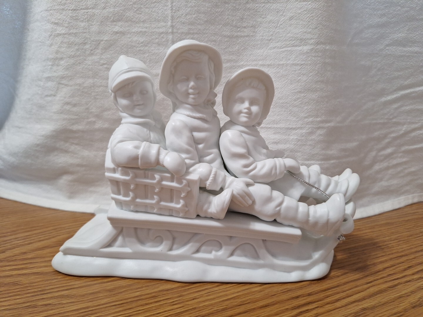 DEPT 56 Christmas Winter Silhouette Sliding In The Snow White FIGURINE 78492