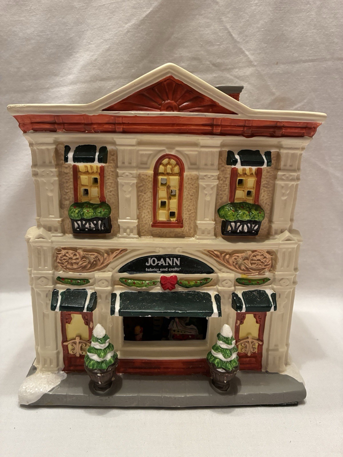 RARE Jo-Ann Fabric And Craft Store Holiday Inspirations Christmas Village House