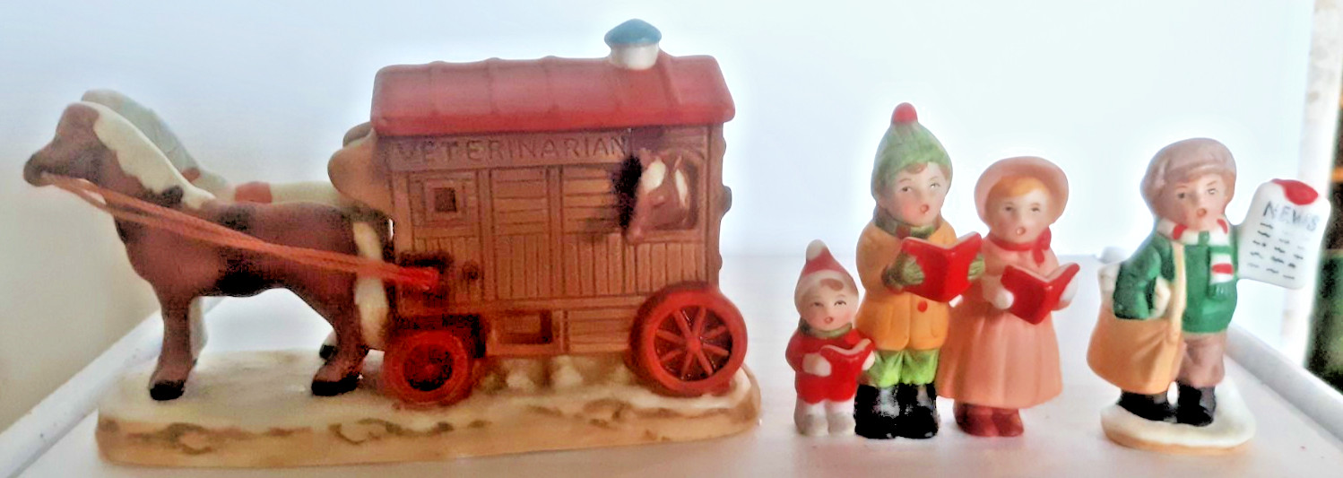 Lefton Village Horse pulled Veterinarian Wagon Paperboy Carolers 1987