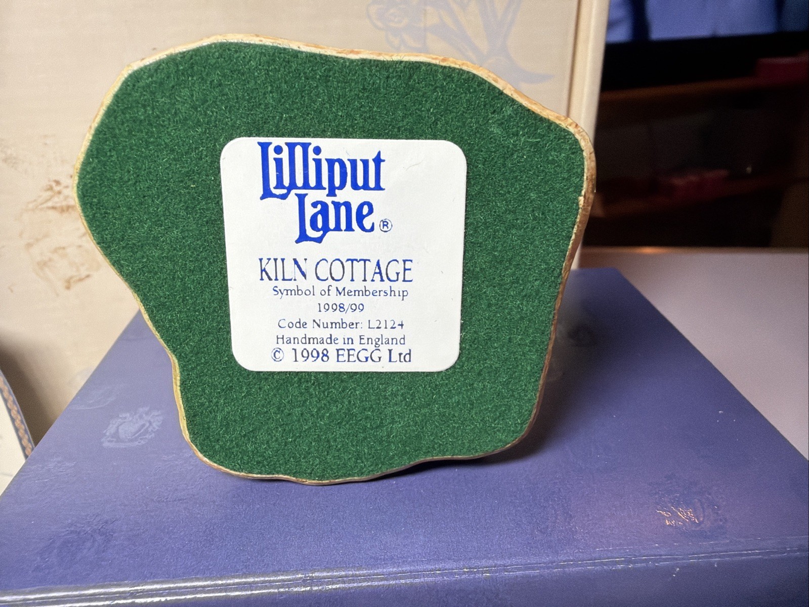 Lilliput Lane 1998-99 Collectors Club “Kiln Cottage” With Box And Deed