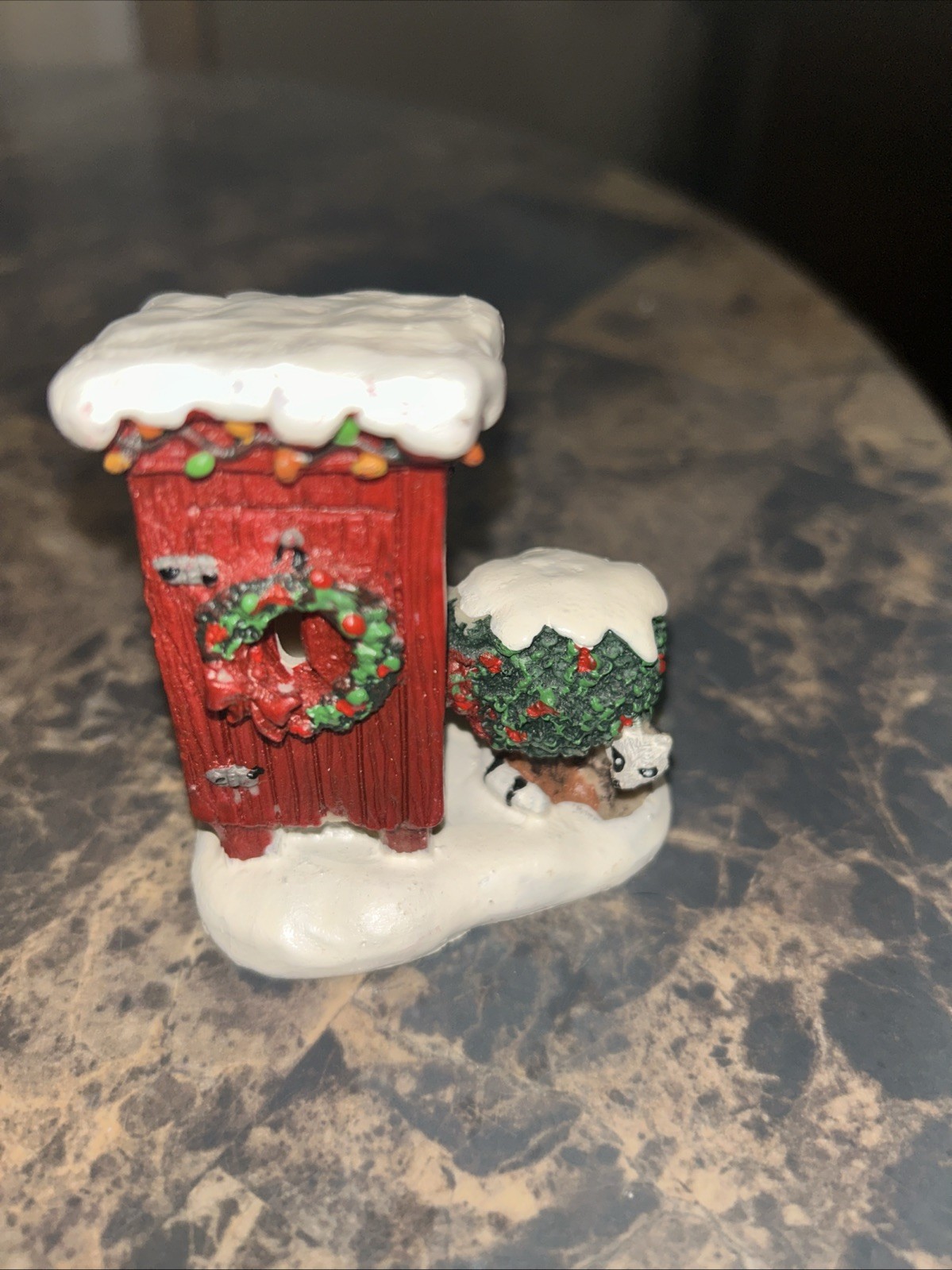 Lemax Christmas Village Accessory Outhouse with Raccoon Figure #64481 2 3/4″ 7A