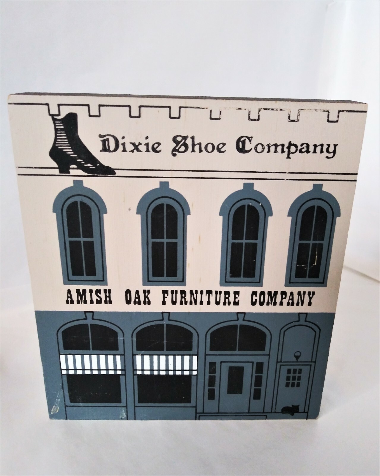 Cat’s Meow: Dixie Shoe Company | Amish Oak Furniture Co. | 1987 | Wooden