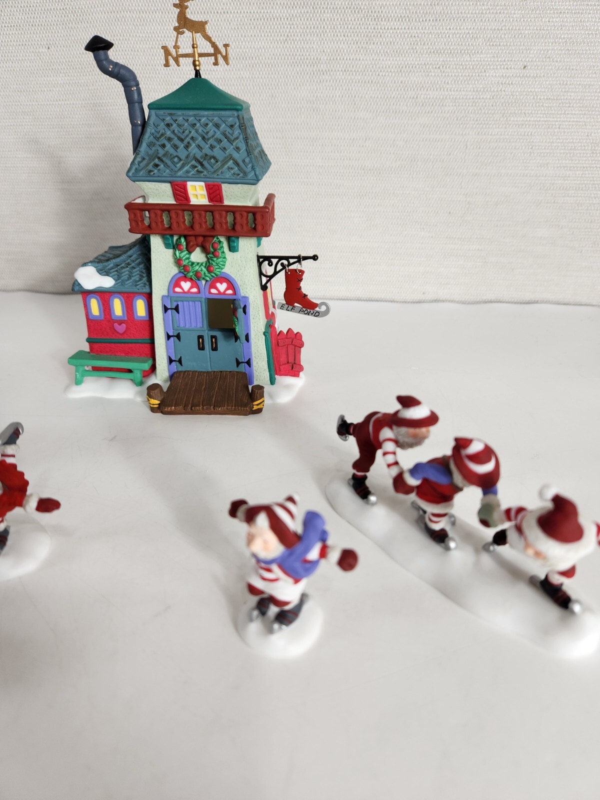 Dept 56 Peppermint Skating Party Christmas Santa Ice Reindeer Mrs Claus 6 Piece