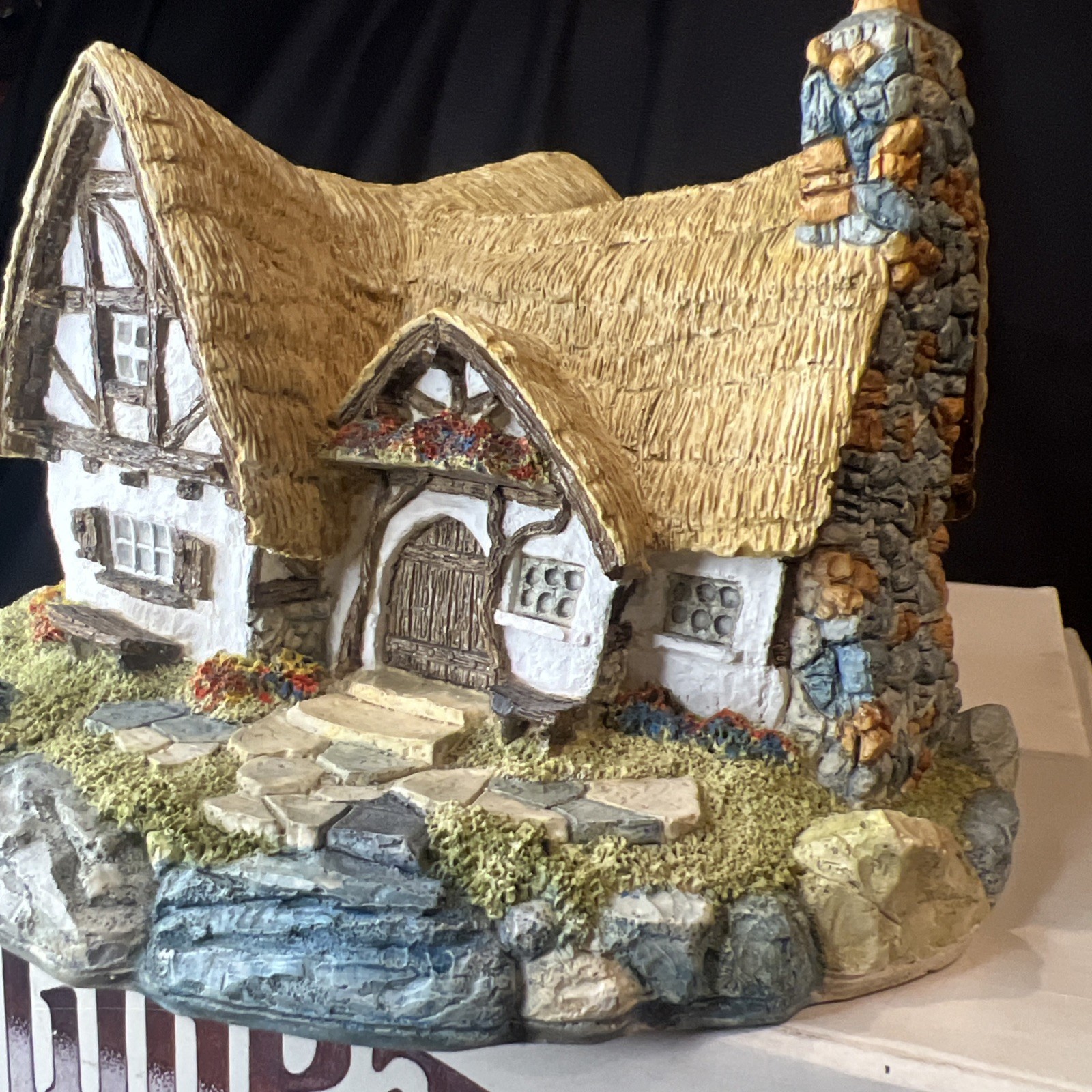 Lilliput Lane “Seven Dwarfs Cottage” The Disney Collection 50th Anniversary Ed.