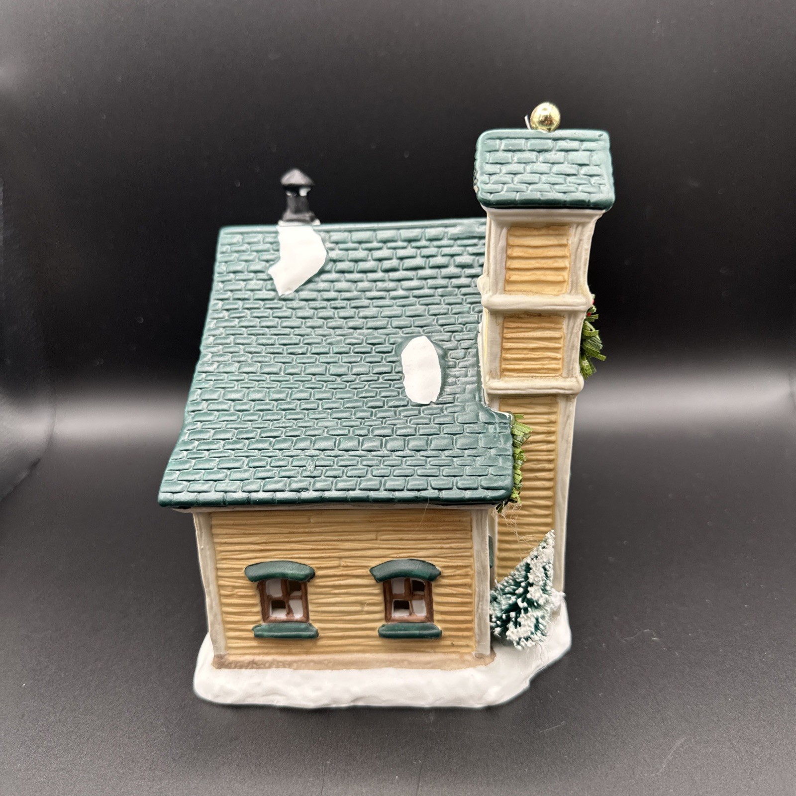 Christmas Valley Seasonal Specialties The Bell Tower School No Light In Box 1150