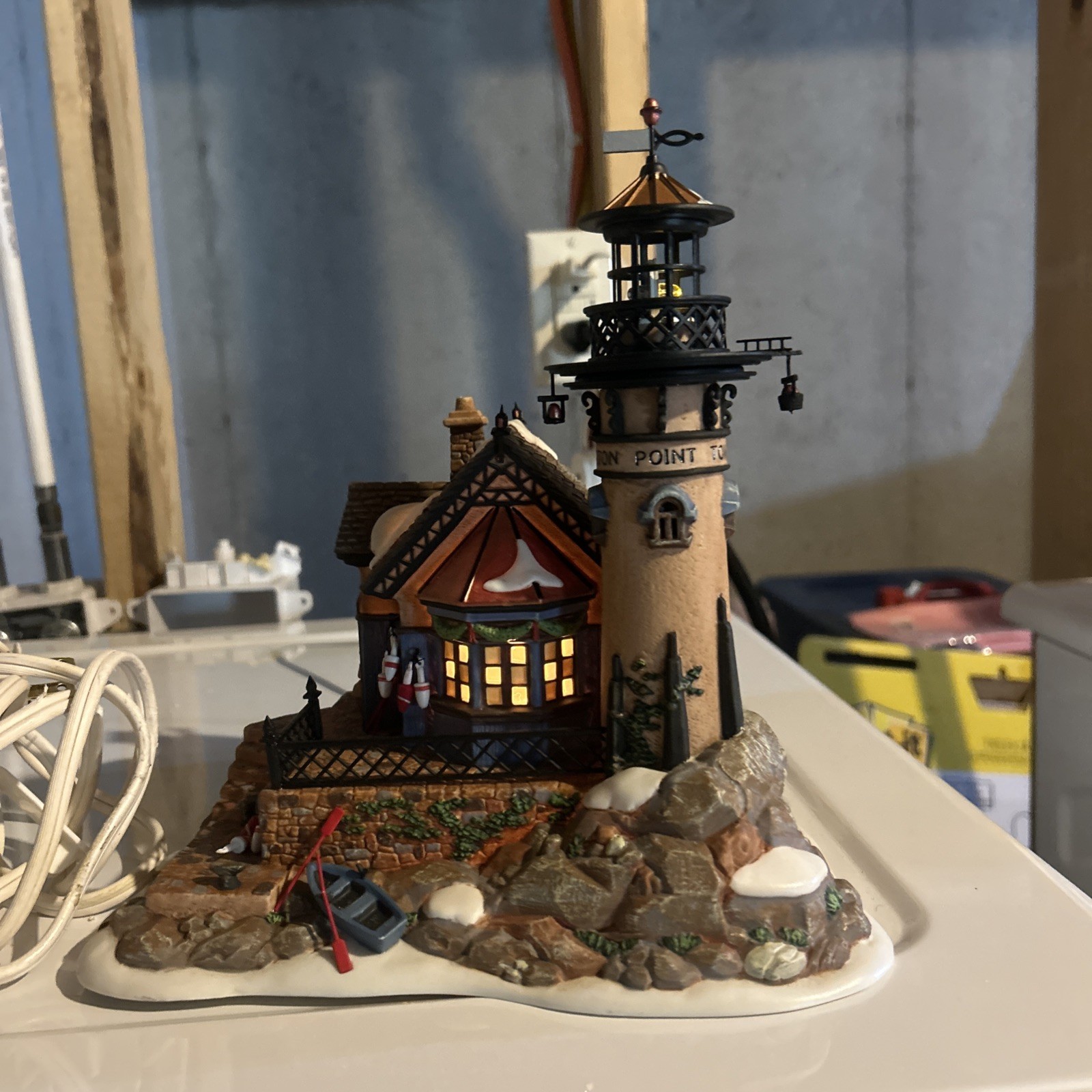 Dept 56 Dickens Village Lynton Point Tower Lighthouse 56.58315 w/ Box & Light