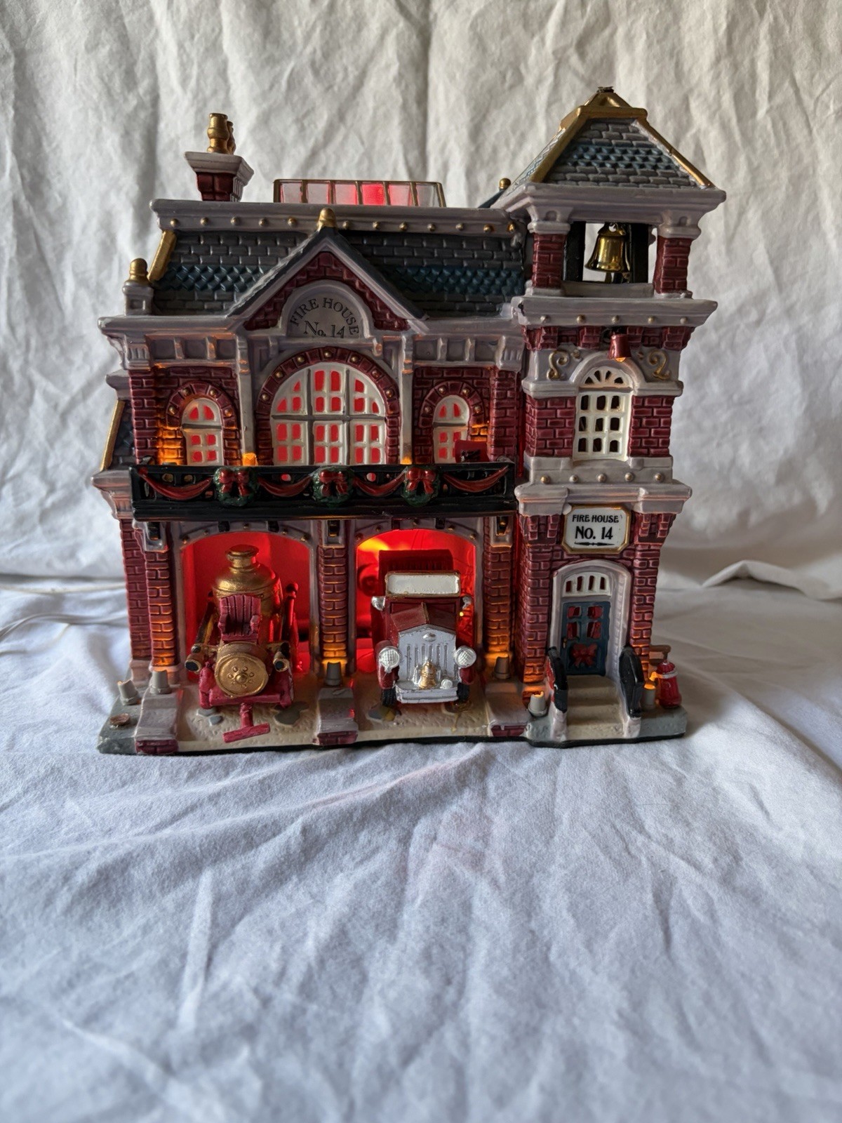 2005 Lemax Carole Towne Collection Fire House No 14 Original Box Works See Video
