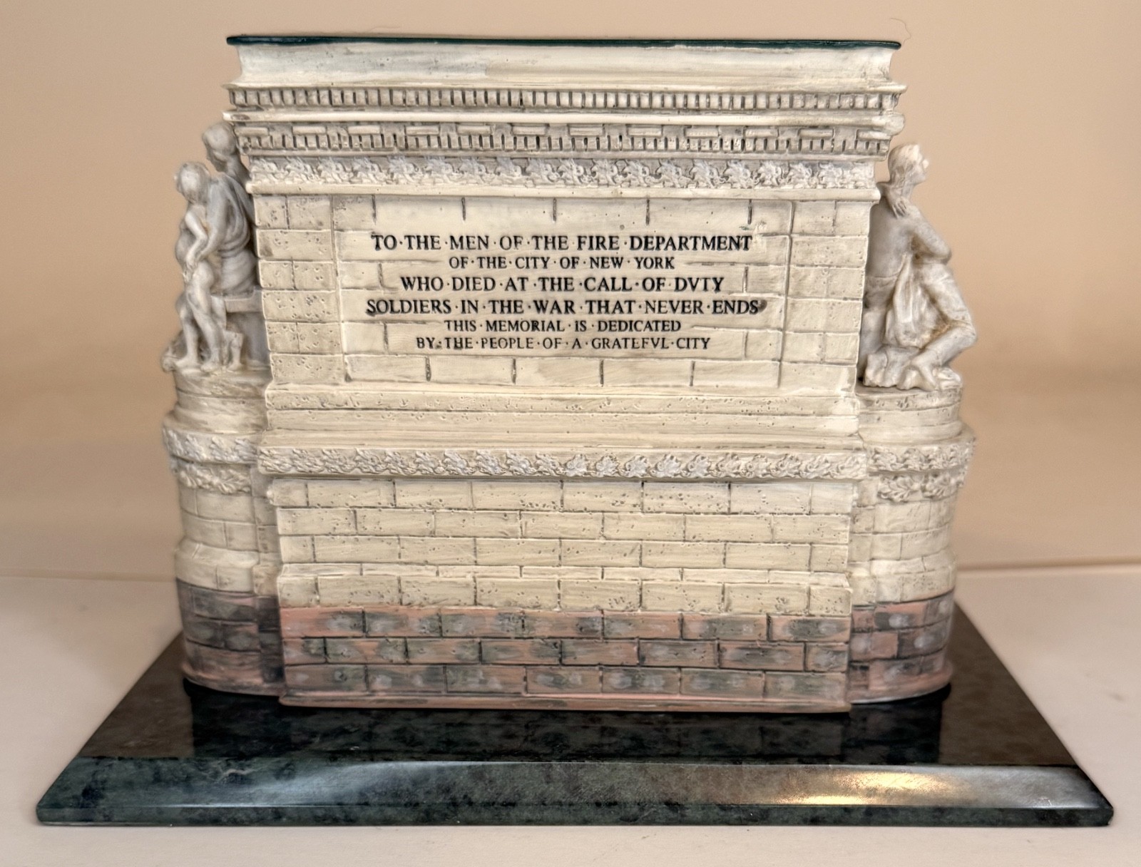 Department 56 FIREMEN’S MEMORIAL MONUMENT American Pride Collection #56.57707