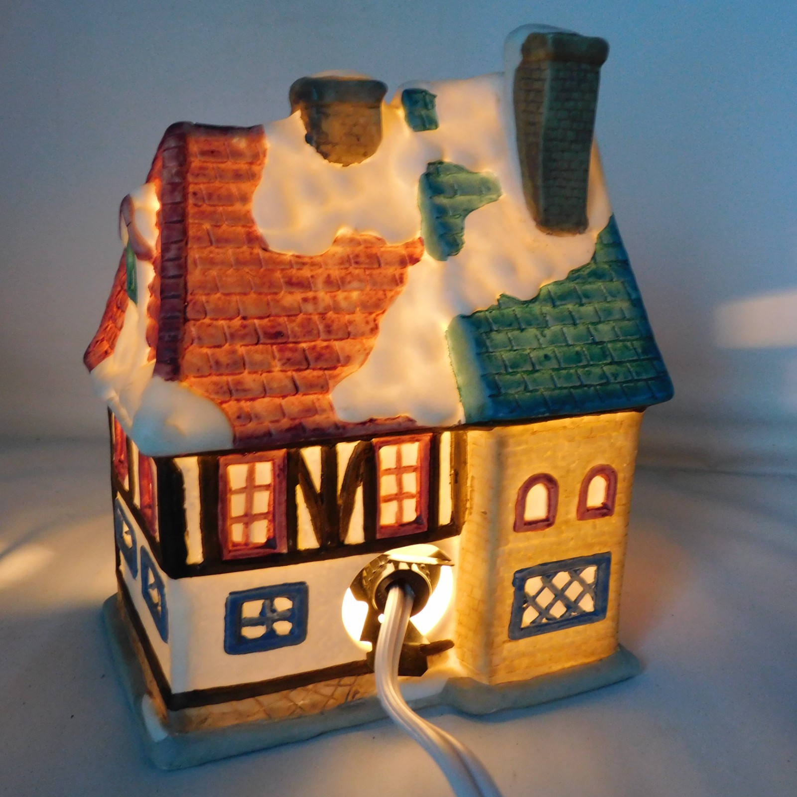 Toy Shop with Toy Maker In Window Lemax Christmas Village Lighted Porcelain 6.5″