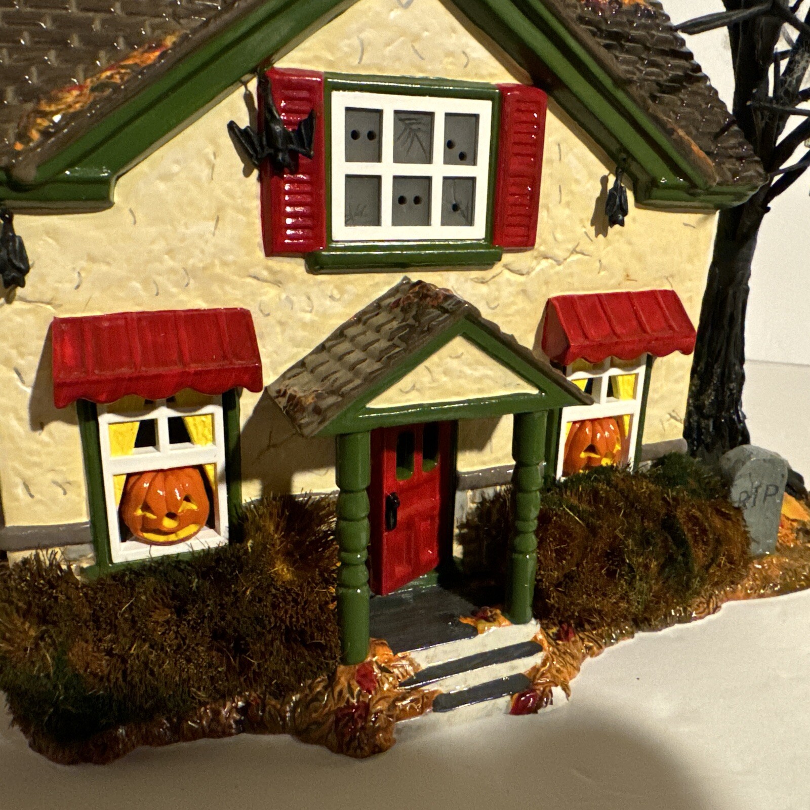 2000 Dept 56 Hauntsburg House #56.55058 WORKS Halloween Village SEE INFO PICS