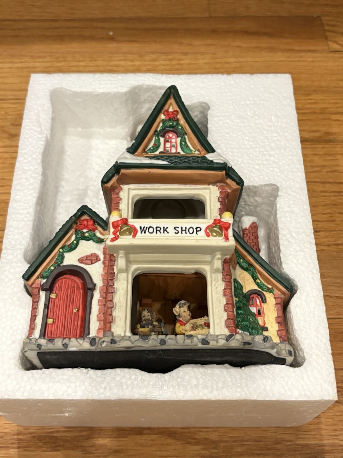 Vintage Copperfield Keepsake Porcelain Lighted Santa’s Christmas Workshop