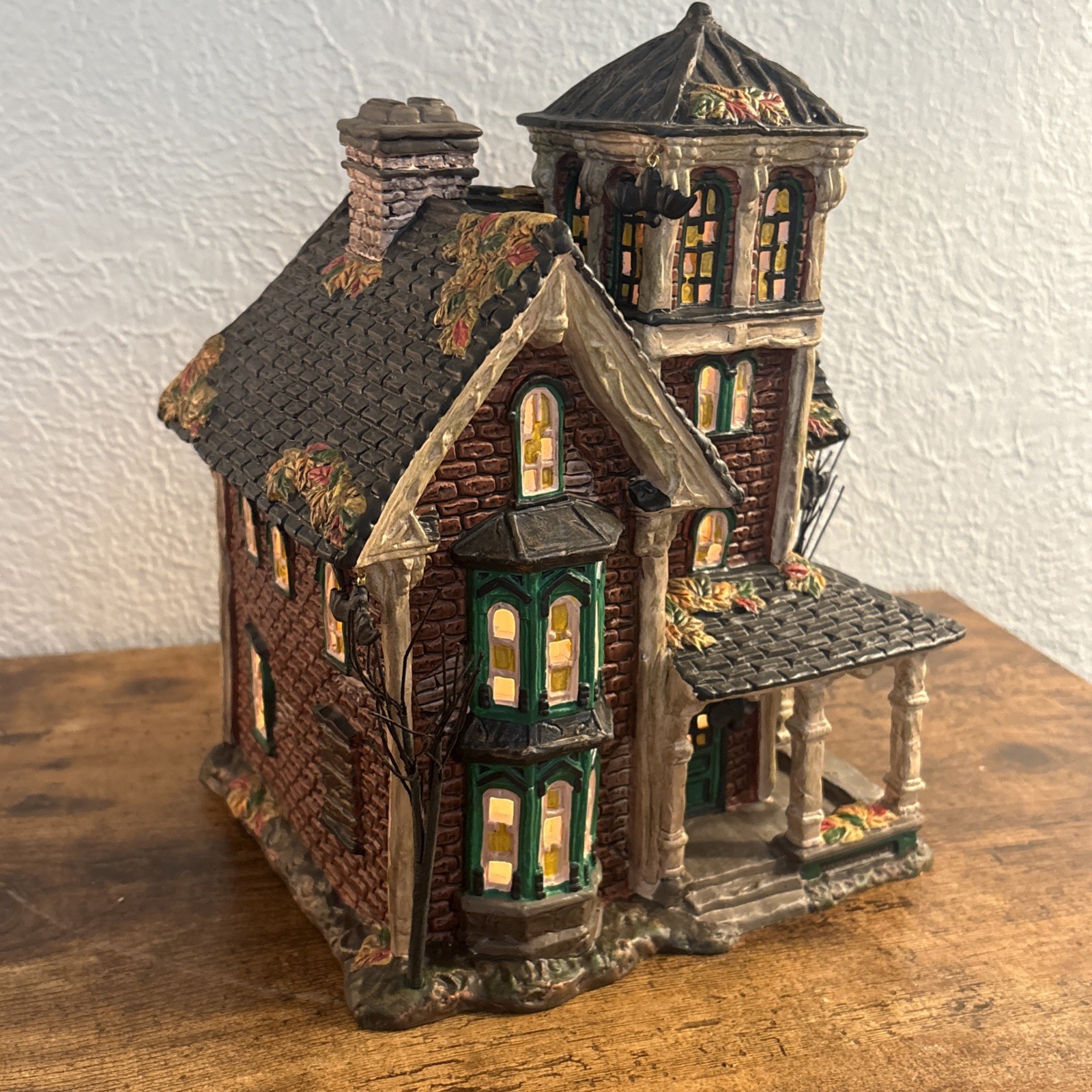 Department 56 Snow Village Halloween Ghastly’s Haunted Villa 4051007 dept 56