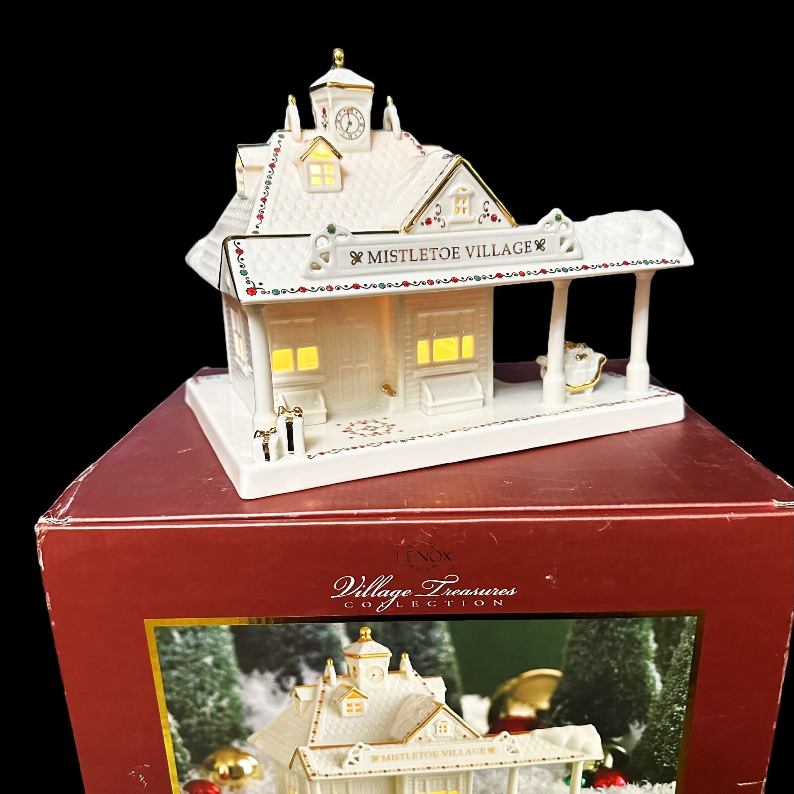 Lenox Village Treasures Mistletoe Park 2006 TRAIN STATION w/ Box