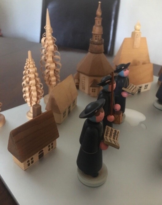 Vtg Erzgebirge Germany original hand carved religious choir Kurrende church