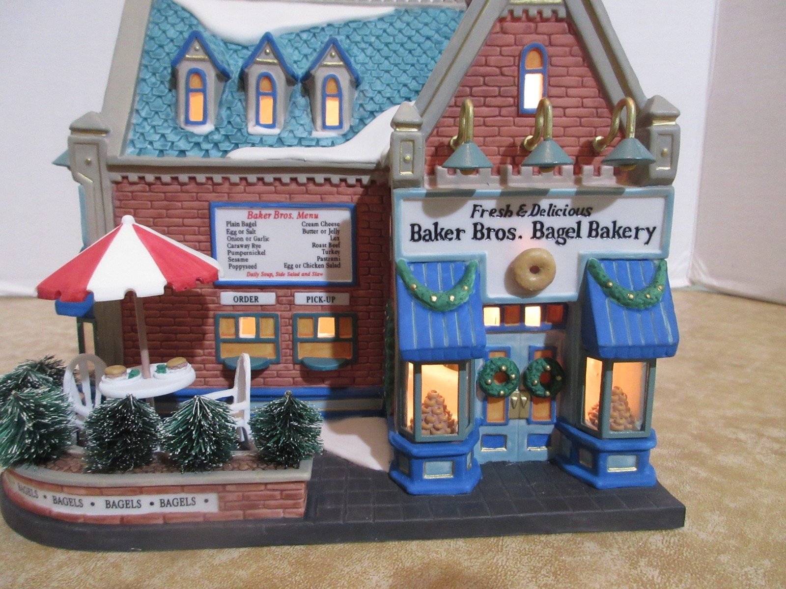 Dept. 56 Christmas In The City 2001 Baker Bros. Bagel Bakery #56.58920 Mint