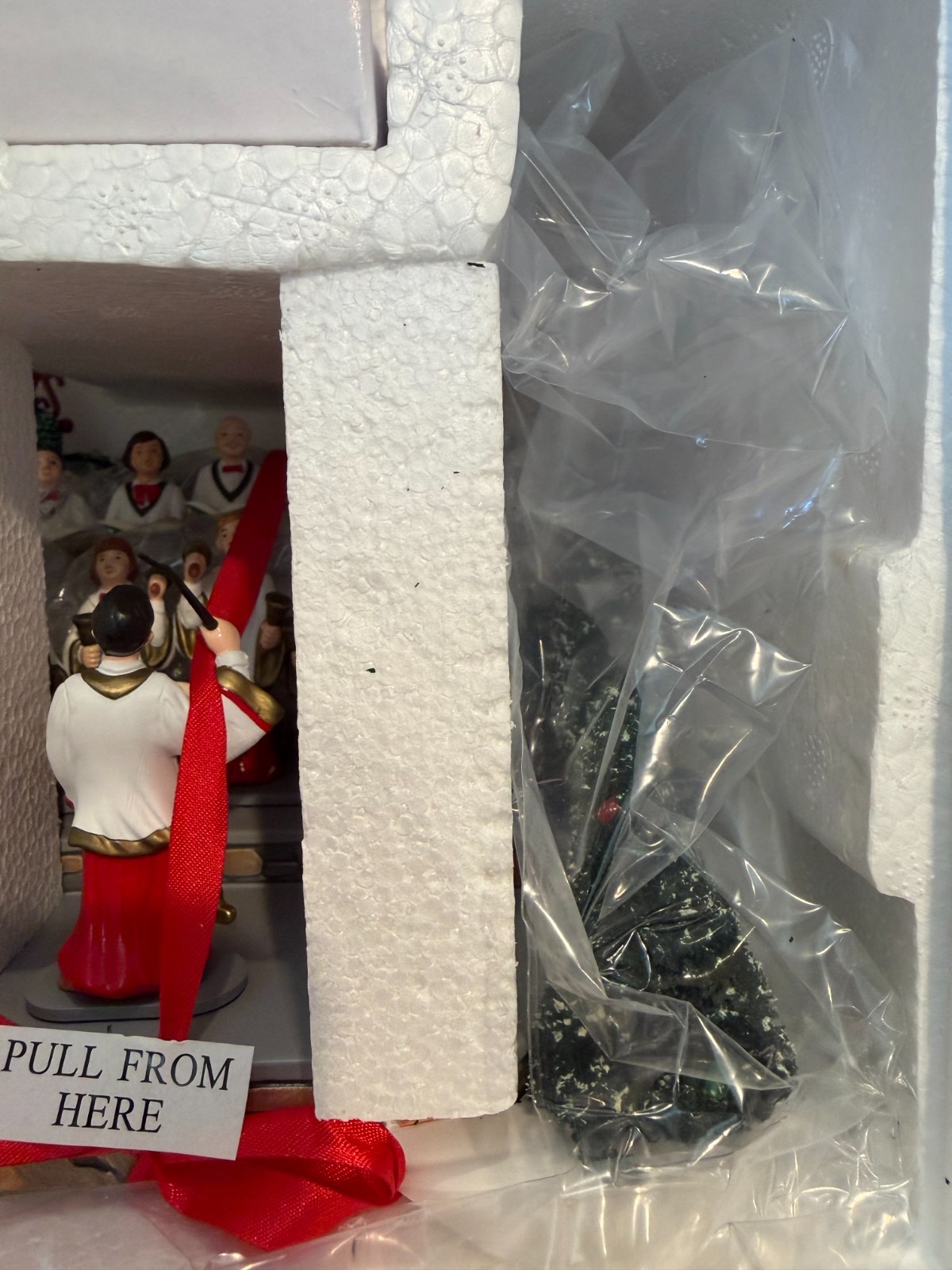 Department 56 Holiday Singers #52505 Village Animated NEW in original box!