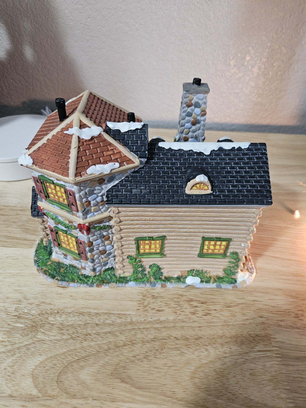 Lemax Retired 2010 Jasper House Lighted Building, Vail Villages w/ Original Box