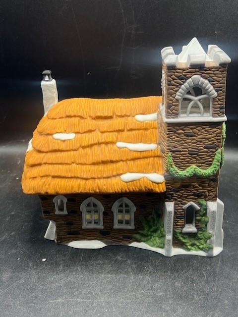 Department 56 My Glen Church Ceramic Christmas Village Building 7.5″ Tall