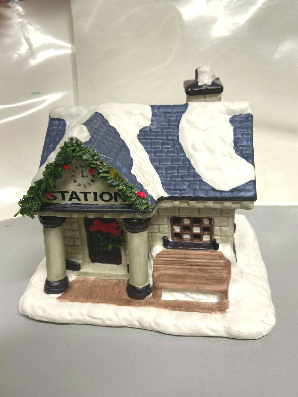 Vintage 1992 Seasonal Specialties Lighted Station House Christmas 5×6″