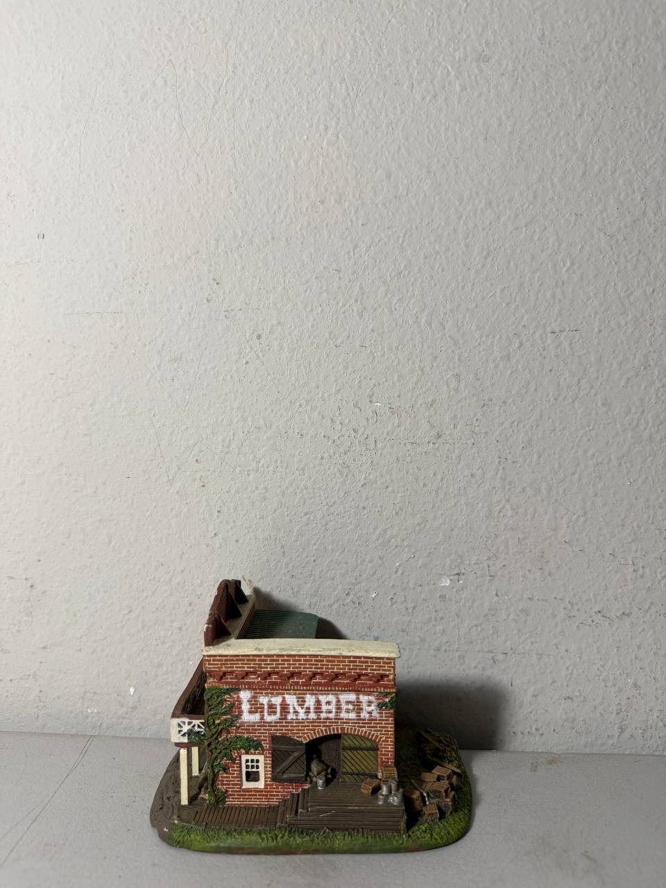Hawthorne Village Gone With The Wind Kennedy Store Atlanta Swept Away Figurine