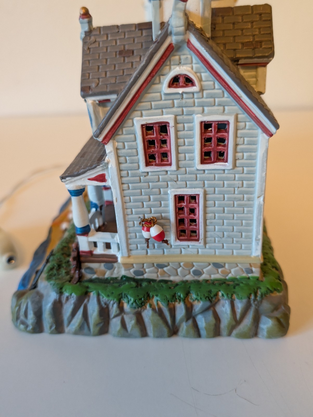 Lemax Village Collection 2009 Windward Point Lighthouse Plymouth Corners #95862