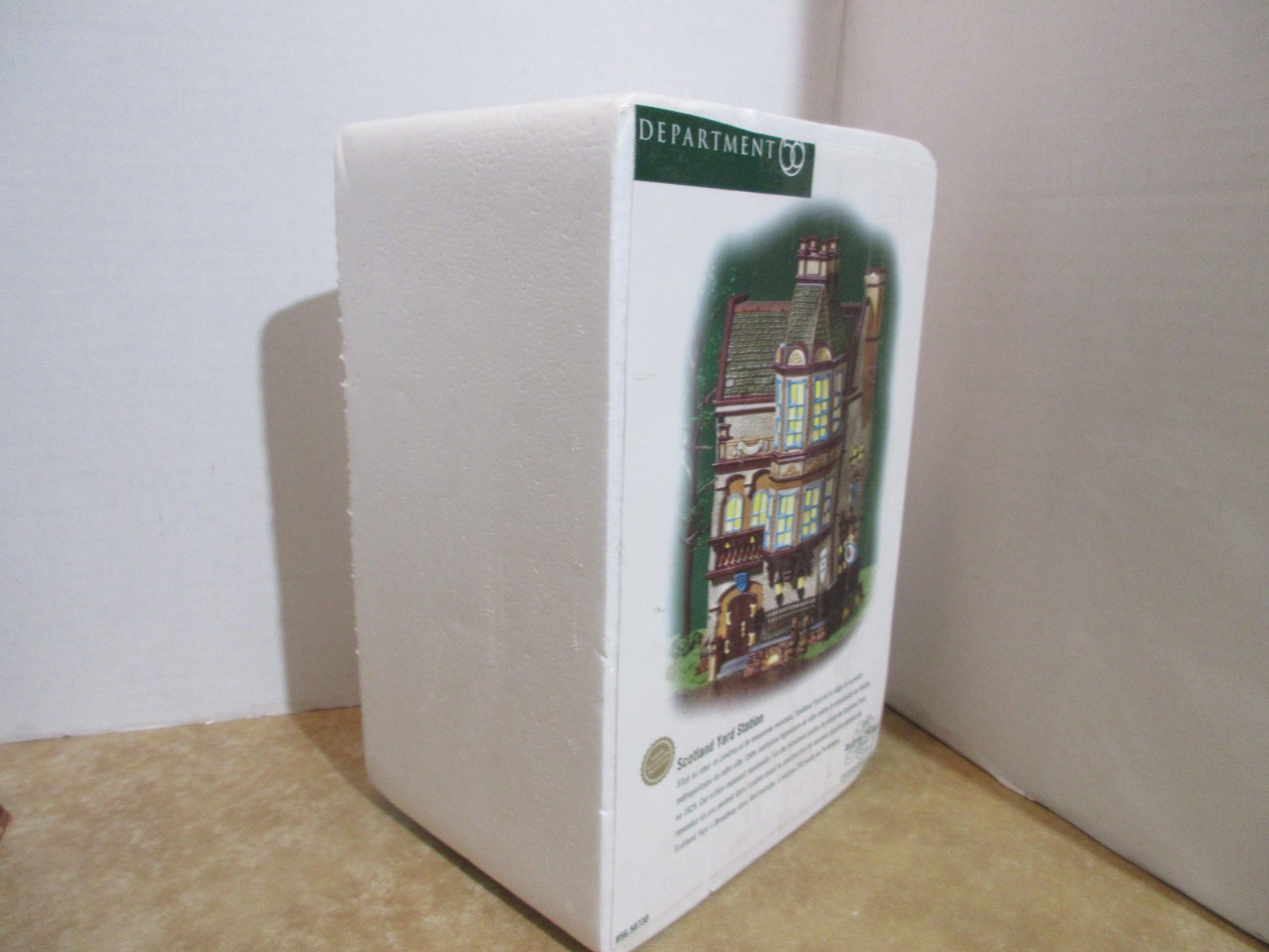 Dept. 56 Dickens 2004 Scotland Yard Station Excellent- London Police No Sleeve