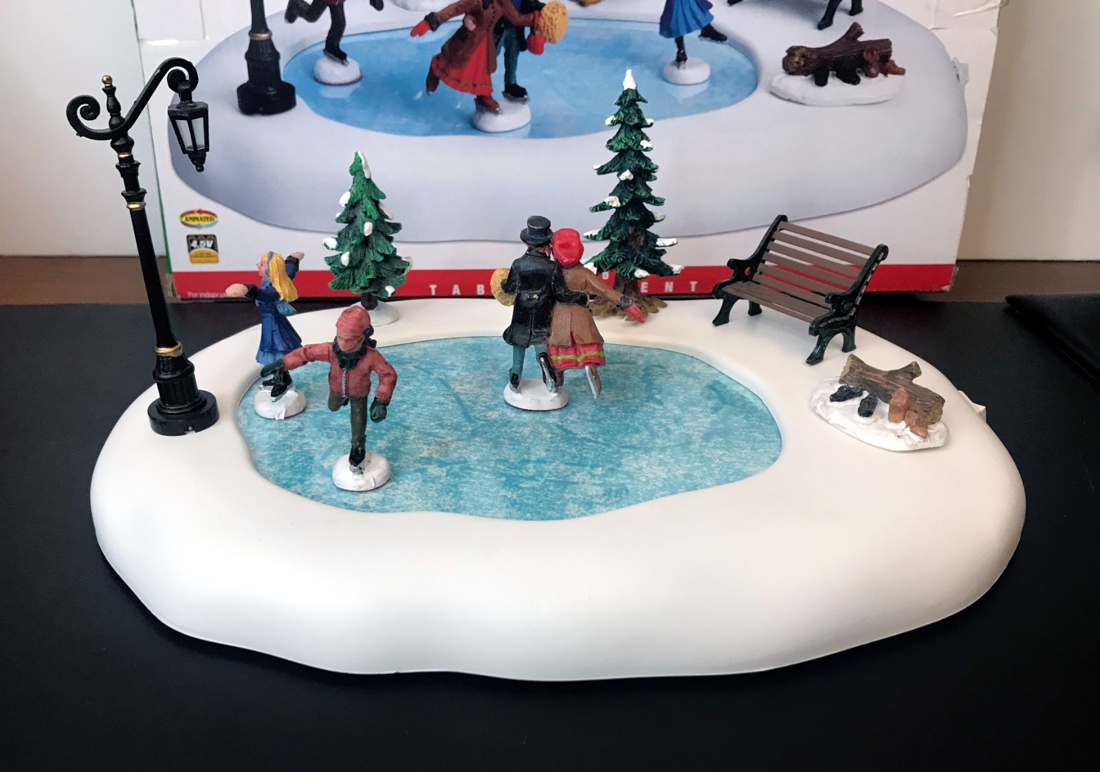 Coventry Cove Winter Skating by Lemax – Animated Action Complete and works great
