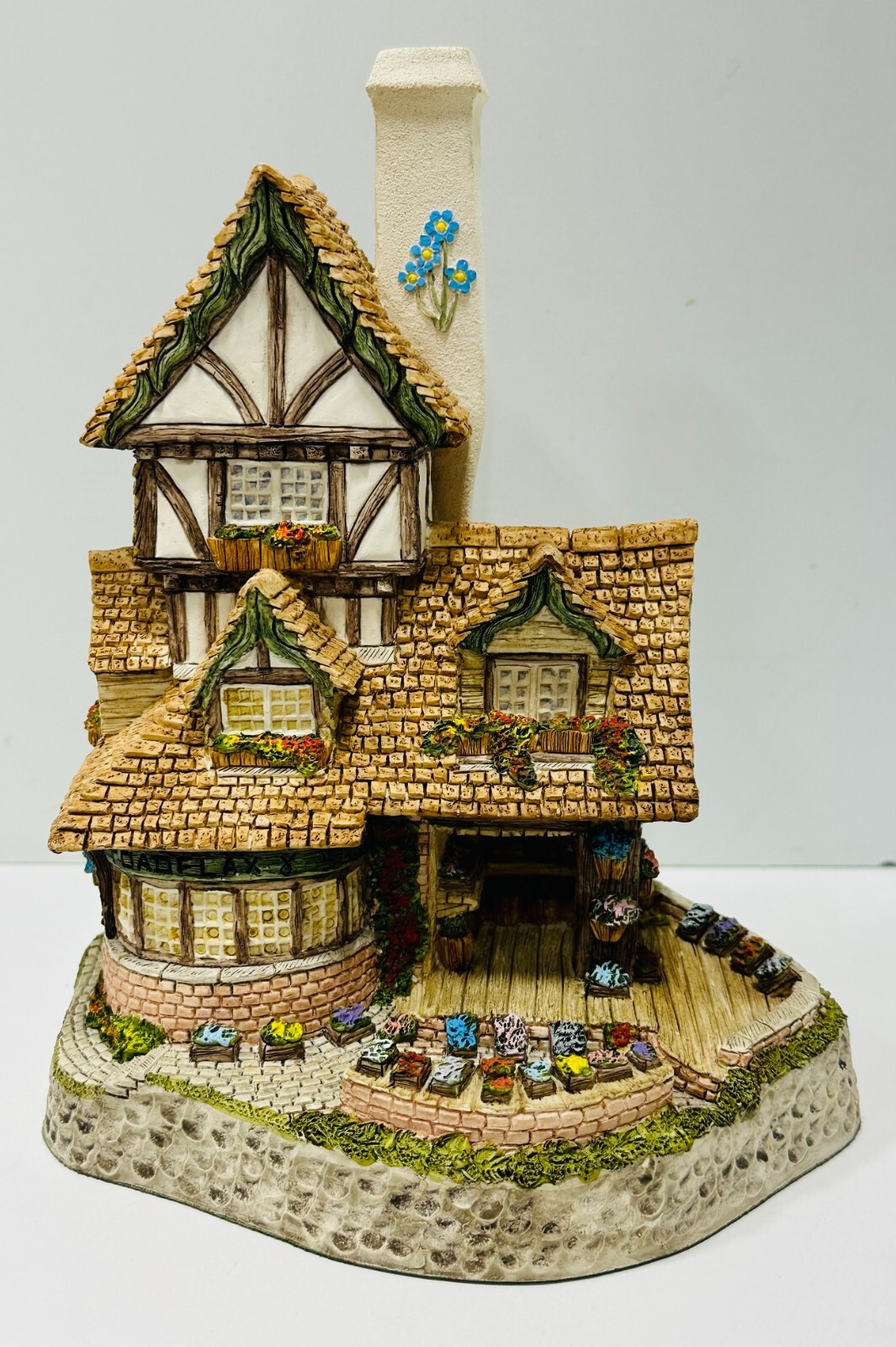 Vintage 1994 THE FLOWER SHOP by David Winter Hand Made Ornate Village Figurine