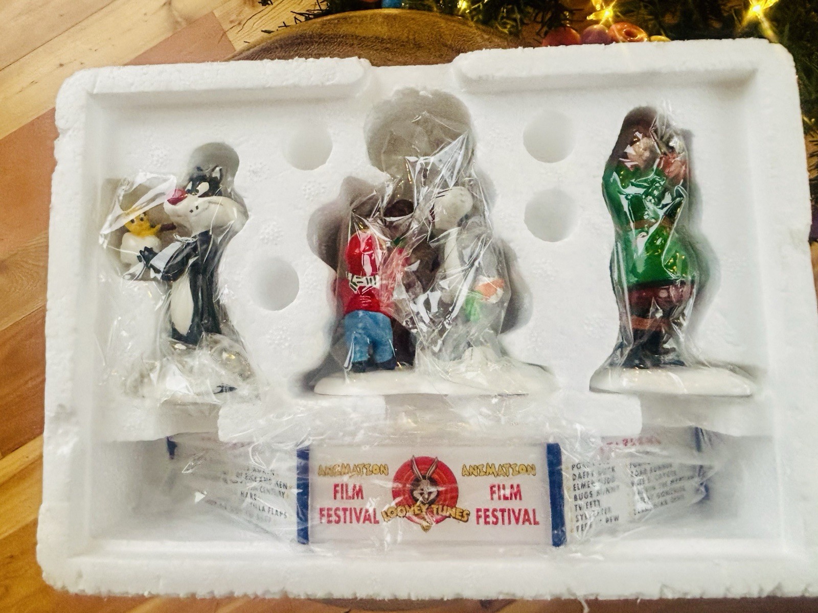 Dept 56 Snow Village The Looney Tunes Animation Film Festival #54983