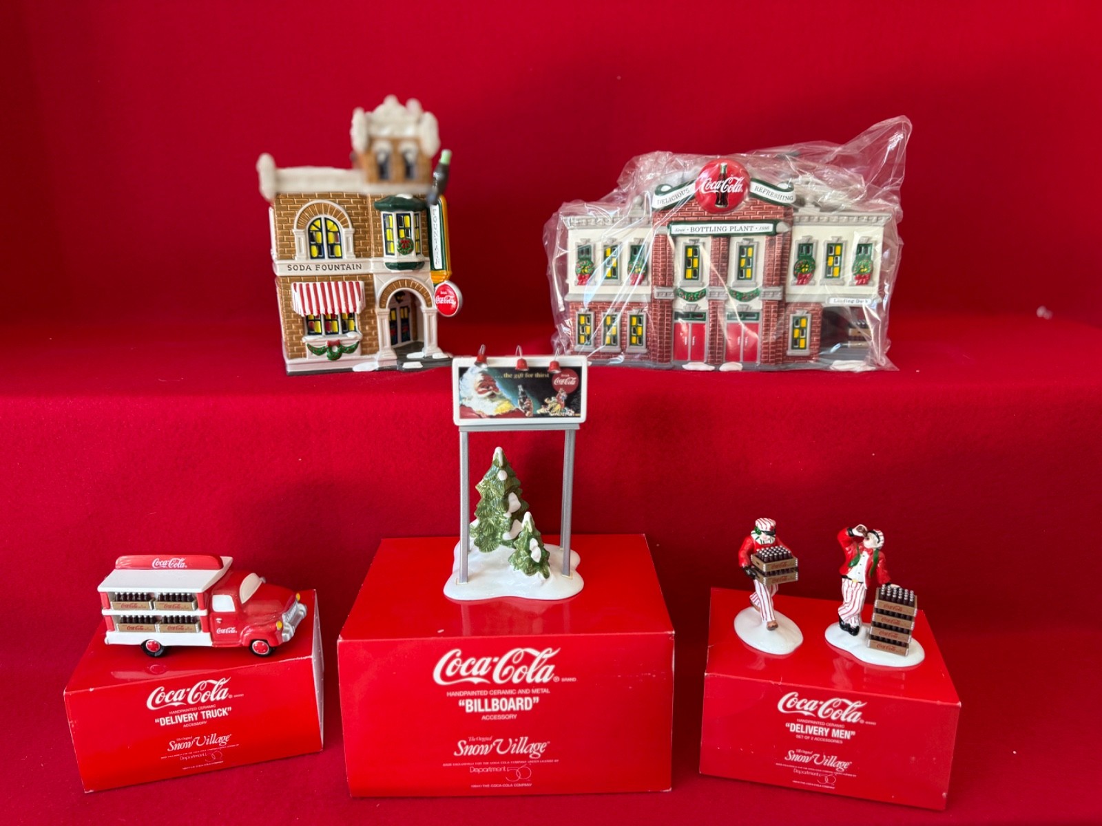 DEPT 56 LOT OF 5 COCA-COLA: BOTTLING PLANT,DRUGSTORE,BILLBOARD,TRUCK & MEN – WOW