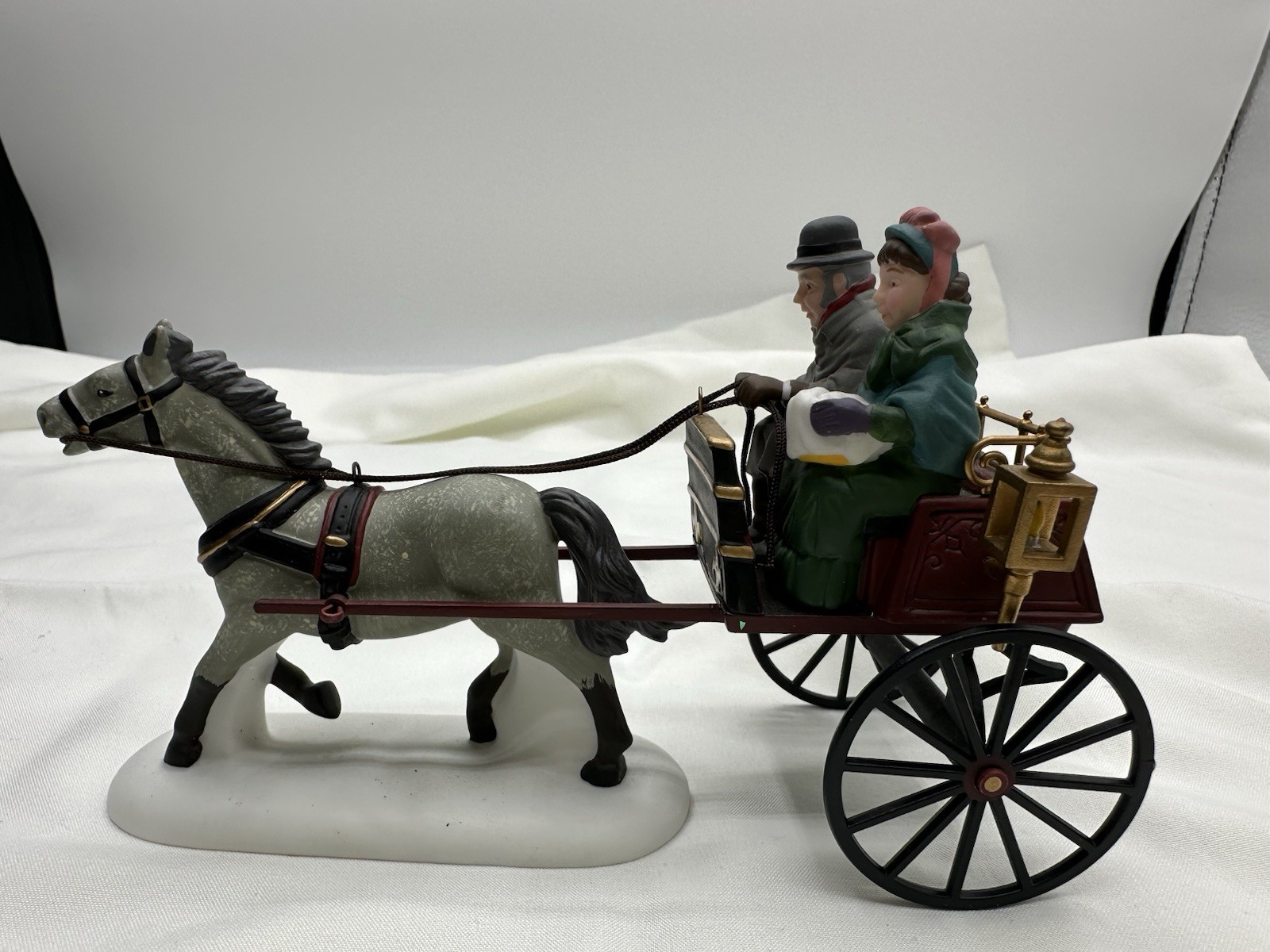 Dept 56″ Red Christmas Sulky” 58401 Box Dickens Village RETIRED